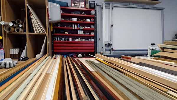 U kunt hier terecht voor het vervangen van uw oude passe-partouts of
							glas voor nieuwe